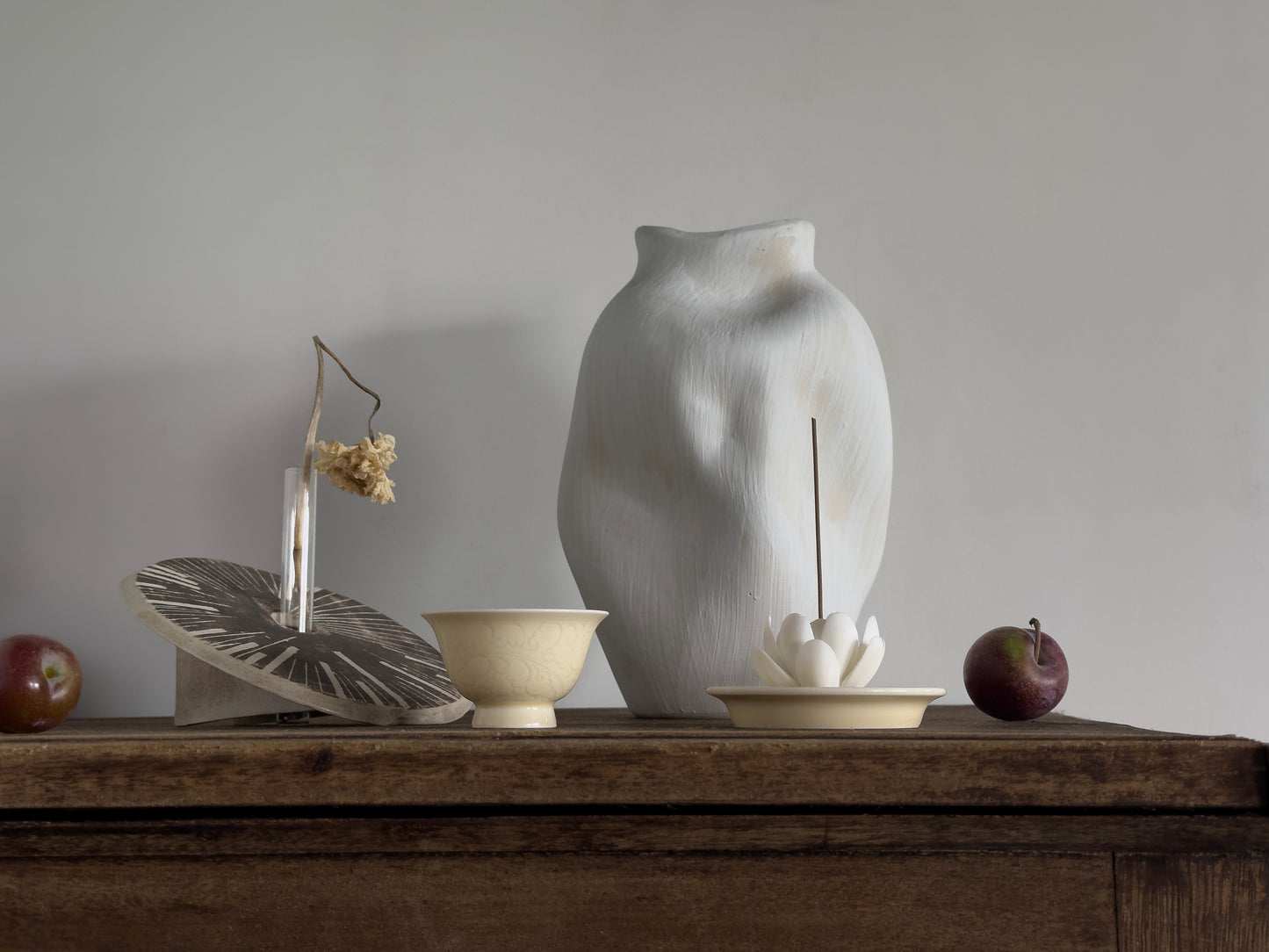 Pale Bloom | Honey Yellow Glaze Floral Relief Tea & Incense Set (Small)