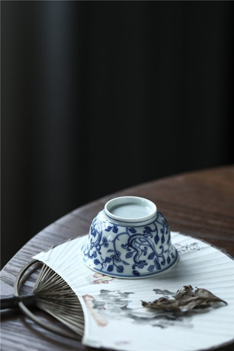 Jingdezhen Antique-Style Hand-Painted Blue & White Teacup – Stippled Dragon & Floral Motif