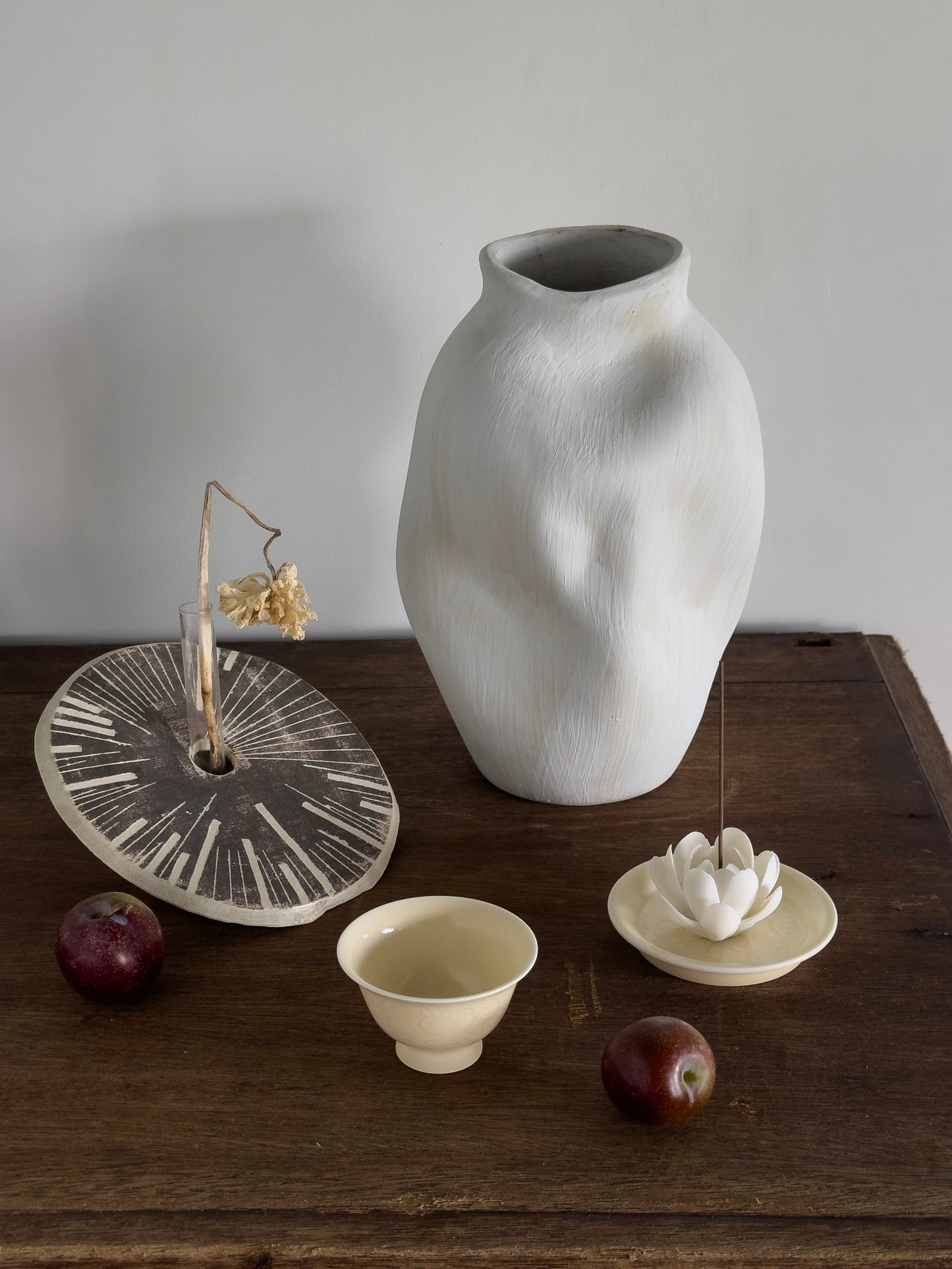 Pale Bloom | Honey Yellow Glaze Floral Relief Tea & Incense Set (Small)