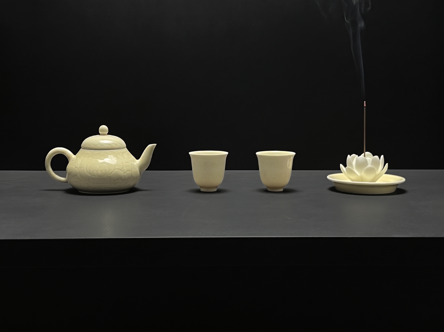 Pale Bloom | Honey Yellow Glaze Floral Relief Tea Set (Teapot)