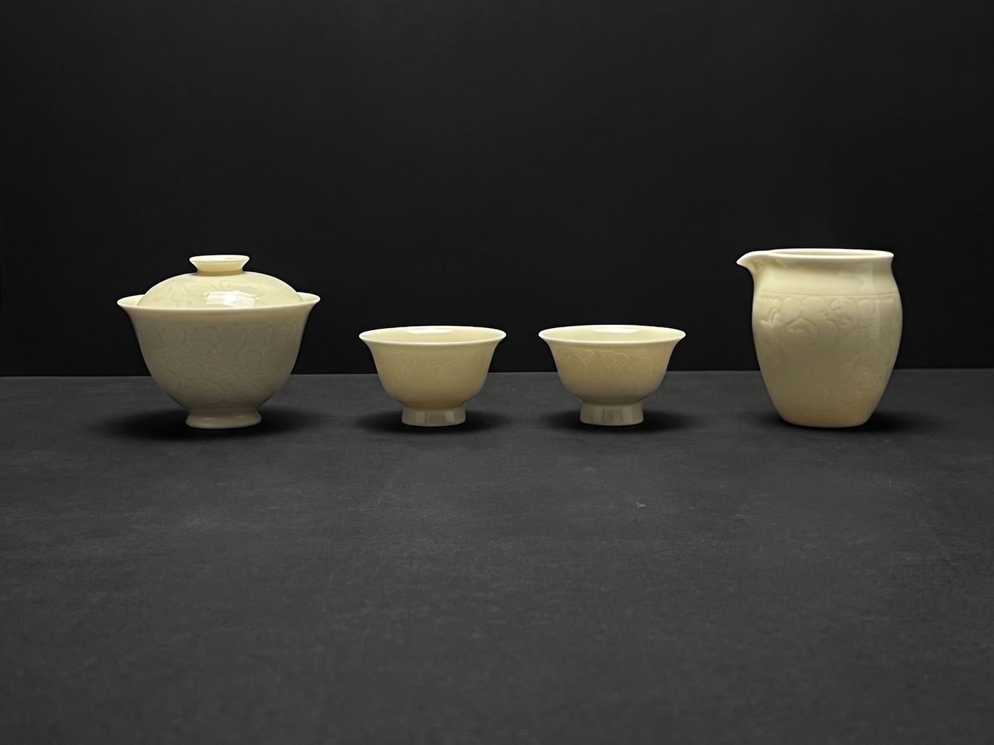 Pale Bloom | Honey Yellow Glaze Floral Relief Tea Set (Gaiwan)