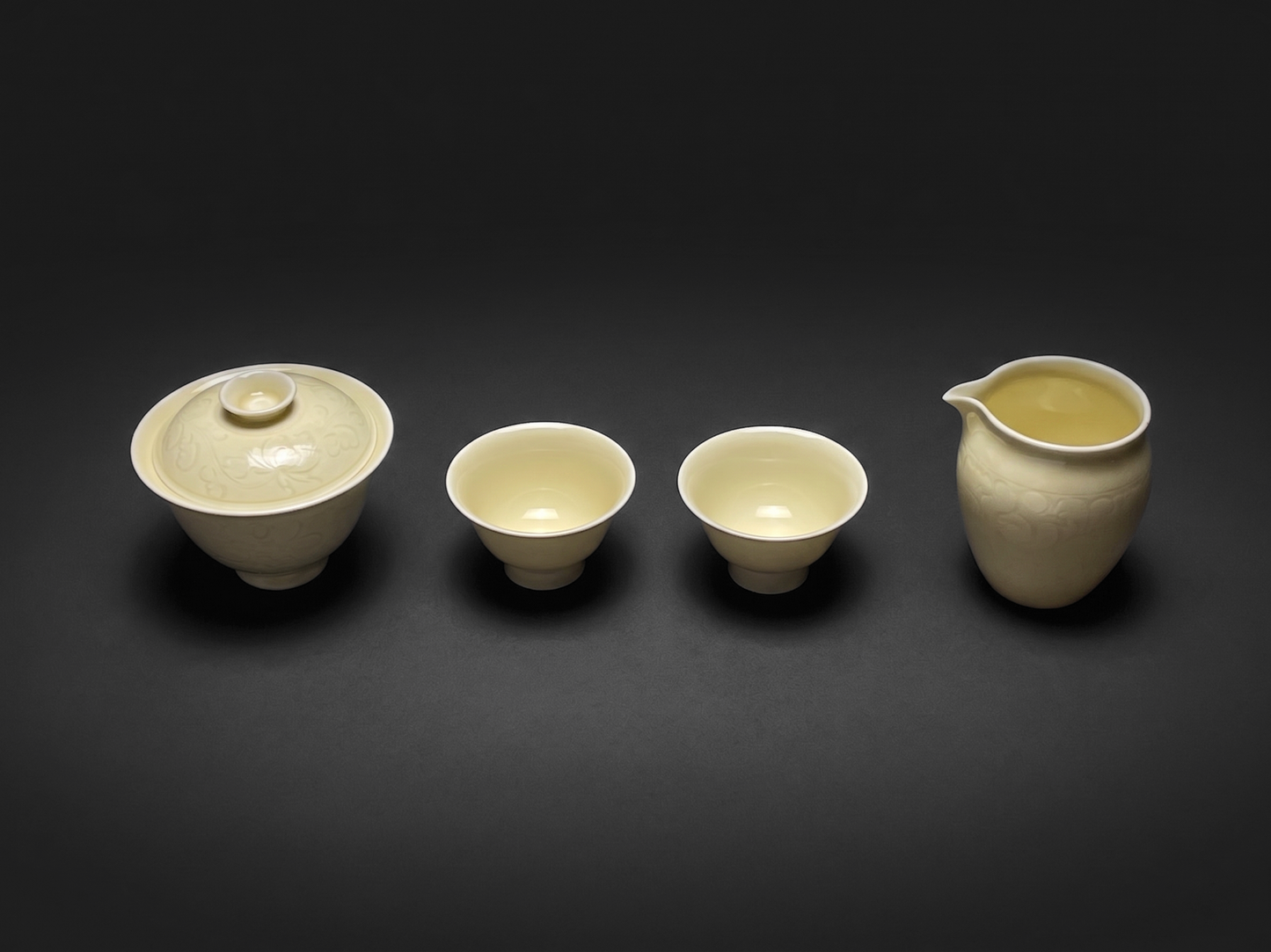 Pale Bloom | Honey Yellow Glaze Floral Relief Tea Set (Gaiwan)