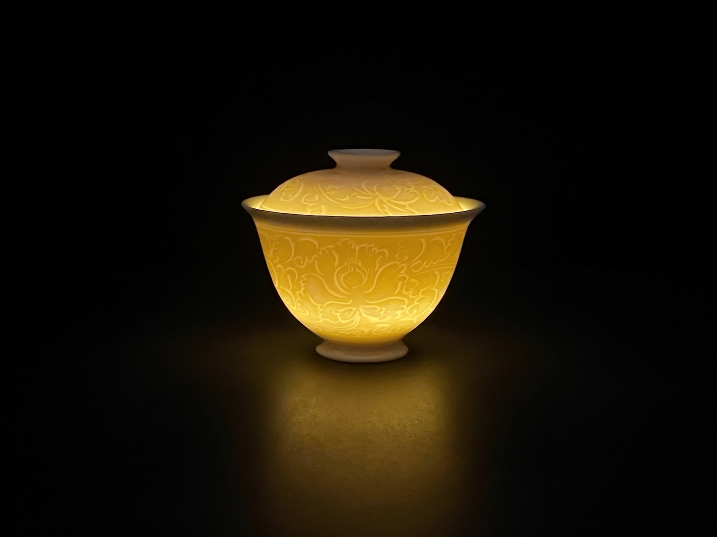 Pale Bloom | Honey Yellow Glaze Floral Relief Tea Set (Gaiwan)