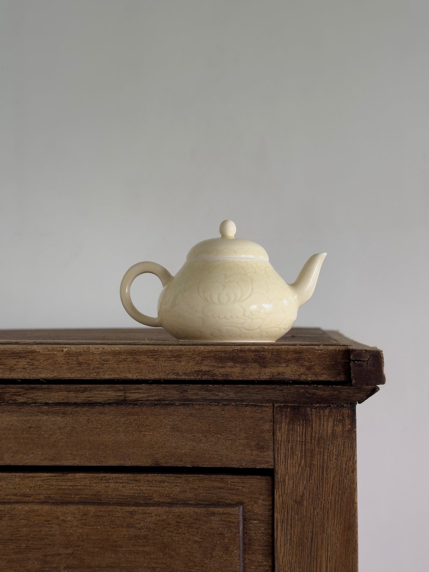 Pale Bloom | Honey Yellow Glaze  Floral Relief Teapot