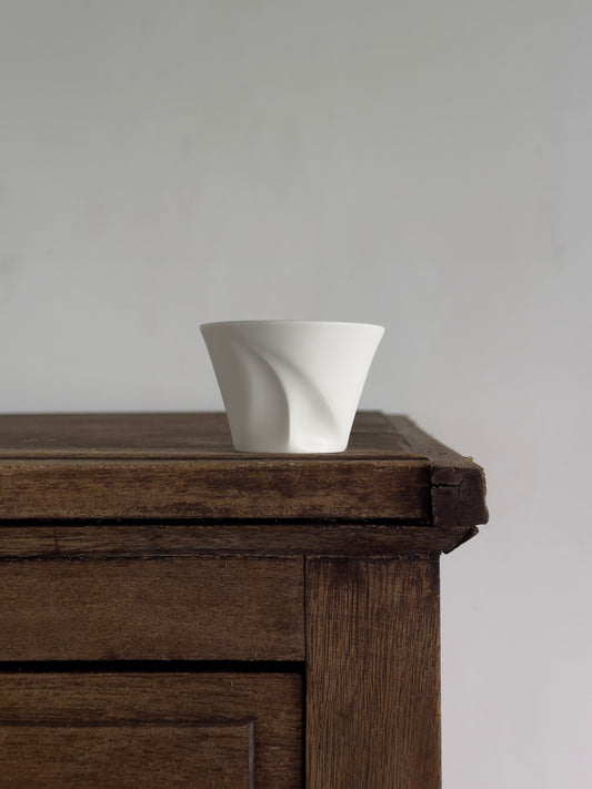 Micro Breeze | Paper White Master Cup