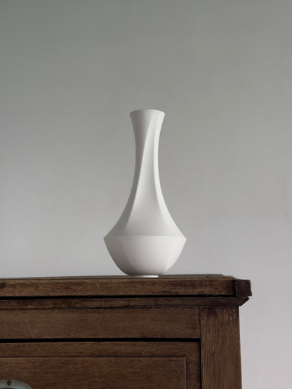 Micro Breeze | Paper White Vase