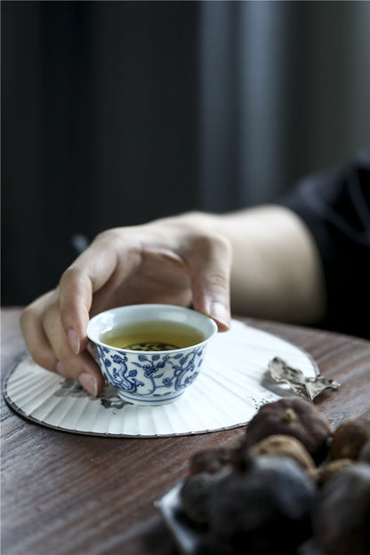 Jingdezhen Antique-Style Hand-Painted Blue & White Teacup – Stippled Dragon & Floral Motif