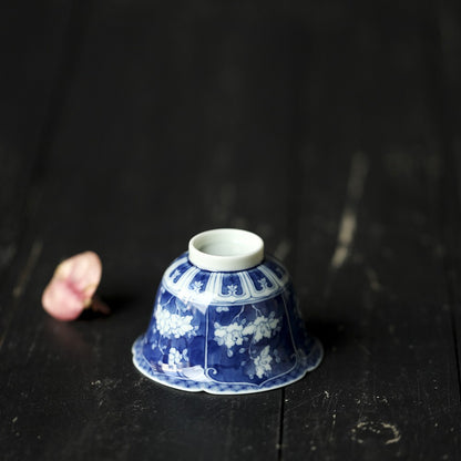 Jingdezhen Antique-Style Hand-Painted Wood-Fired Blue & White Teacup – Negative Space Floral Motif