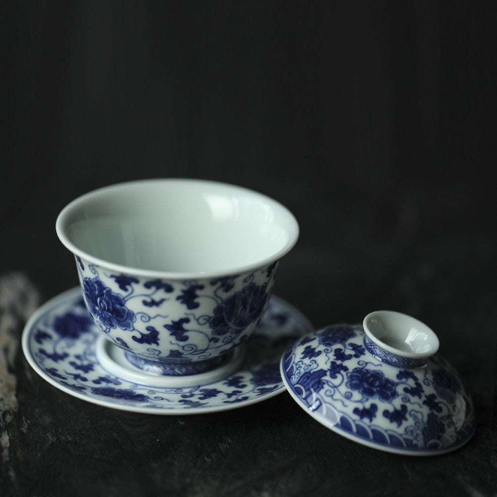 Antique-Style Hand-Painted Blue & White Sancai Gaiwan – Interlocking Peony Motif