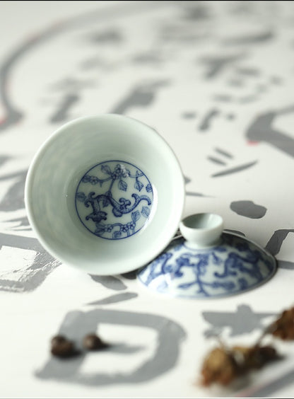 Jingdezhen Antique-Style Hand-Painted Blue & White Ercai Gaiwan – Stippled Dragon & Floral Motif