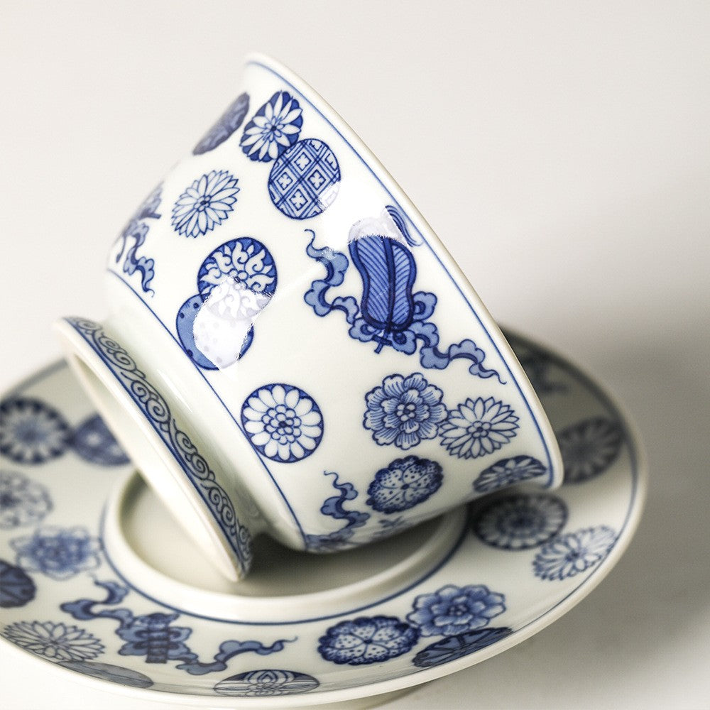 Jingdezhen Antique-Style Hand-Painted Wood-Fired Blue & White Sancai Gaiwan – Scattered Medallion & Eight Treasures Motif