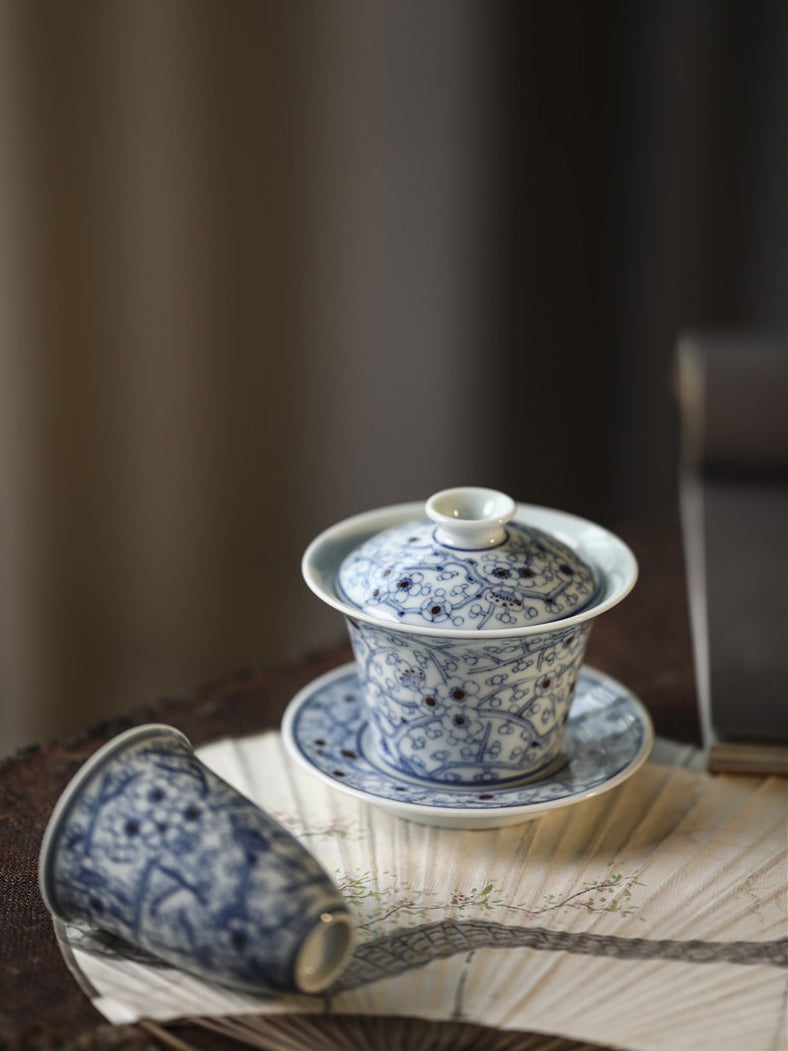 Jingdezhen Antique-Style Hand-Painted Blue & White Sancai Gaiwan – Baimiao Ice Plum Motif