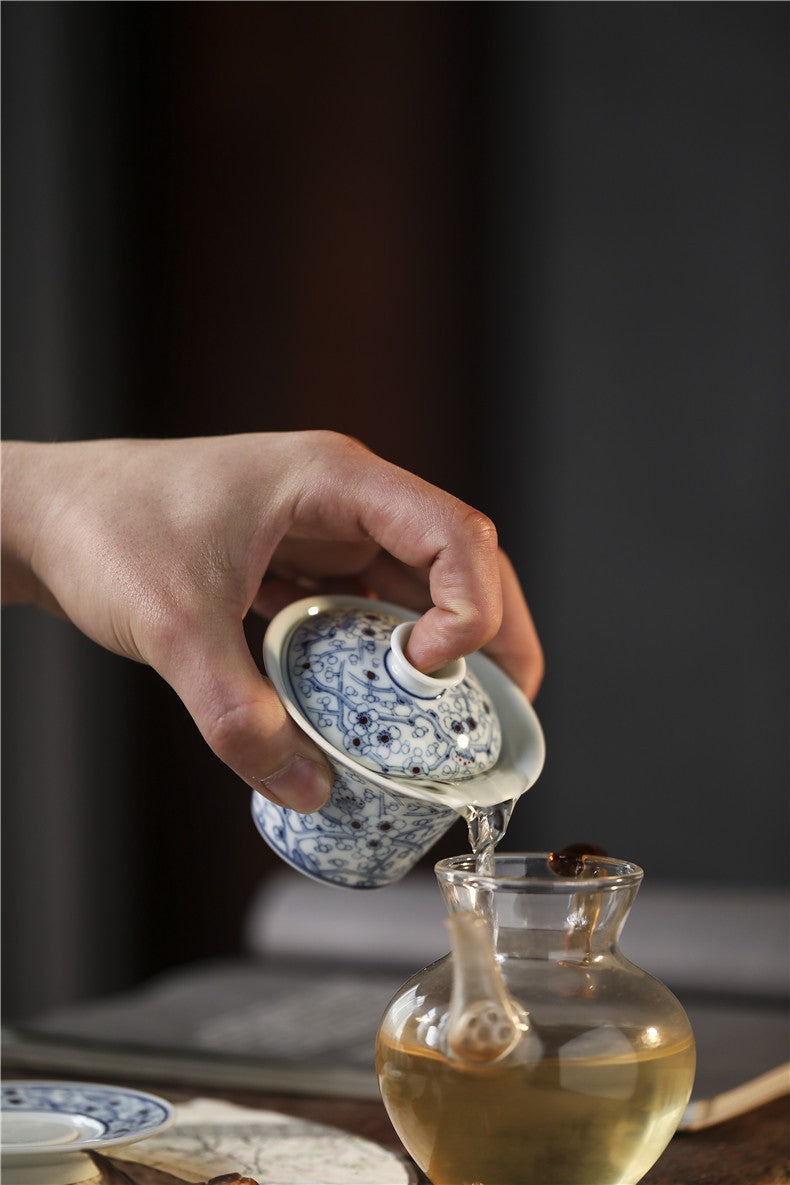 Jingdezhen Antique-Style Hand-Painted Blue & White Sancai Gaiwan – Baimiao Ice Plum Motif