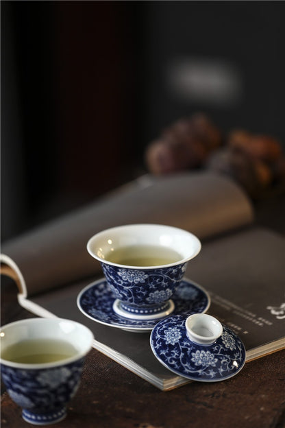 Jingdezhen Antique-Style Hand-Painted Wood-Fired Blue & White Sancai Gaiwan – Negative Space Interlocking Lotus Motif