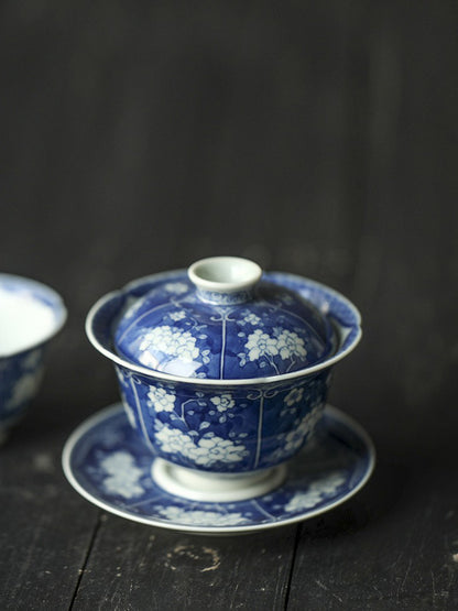 Jingdezhen Antique-Style Hand-Painted Wood-Fired Blue & White Sancai Gaiwan – Negative Space Floral Motif