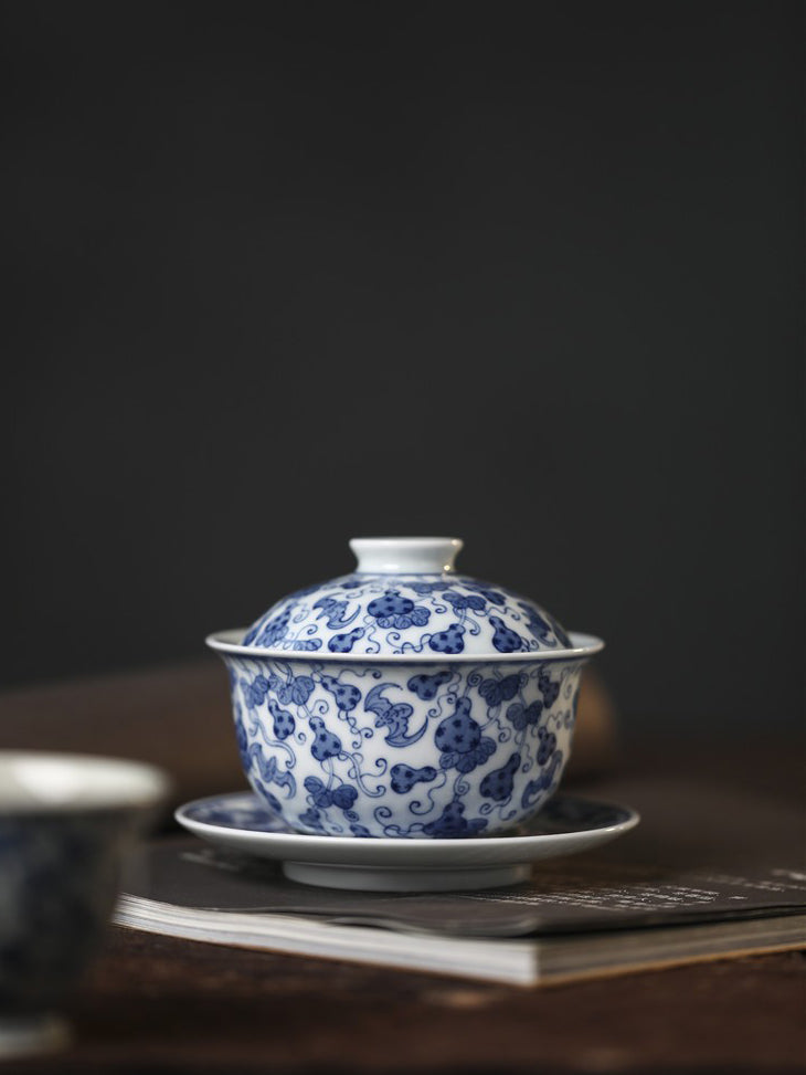 Jingdezhen Antique-Style Hand-Painted Wood-Fired Blue & White Sancai Gaiwan – Bats & Gourds Motif