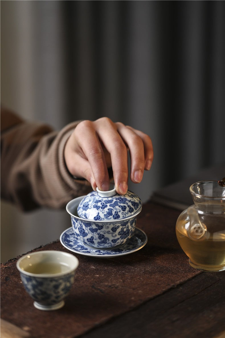 Jingdezhen Antique-Style Hand-Painted Wood-Fired Blue & White Sancai Gaiwan – Bats & Gourds Motif