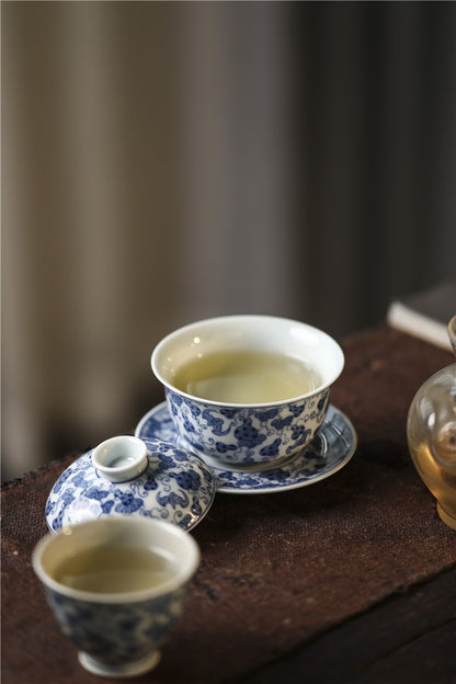 Jingdezhen Antique-Style Hand-Painted Wood-Fired Blue & White Sancai Gaiwan – Bats & Gourds Motif