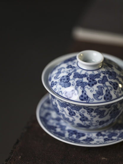 Jingdezhen Antique-Style Hand-Painted Wood-Fired Blue & White Sancai Gaiwan – Bats & Gourds Motif