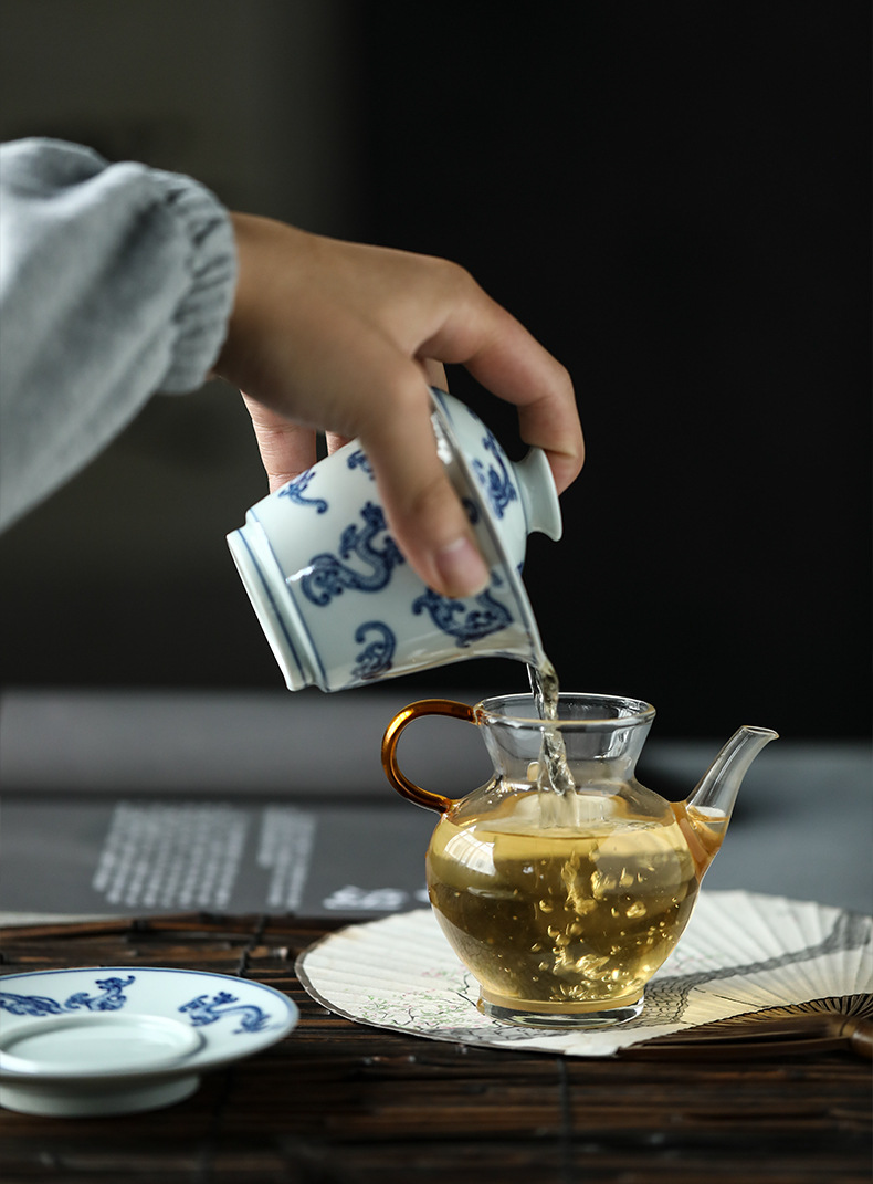Jingdezhen Antique-Style Hand-Painted Wood-Fired Blue & White Sancai Gaiwan – Stippled Chilong Motif